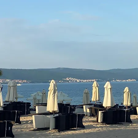 Paradiso 'в' 311 Private Apartament *